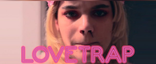 [CLIP] Soko Feat. Ariel Pink – Lovetrap